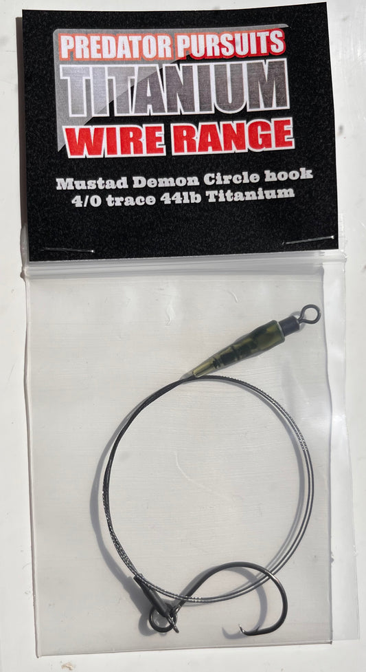 Titanium Pike single hook trace with Mustad Circle hook